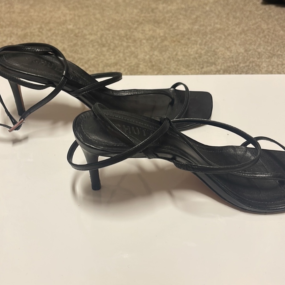 Schutz black sandal in size 8.5B - Picture 3 of 5